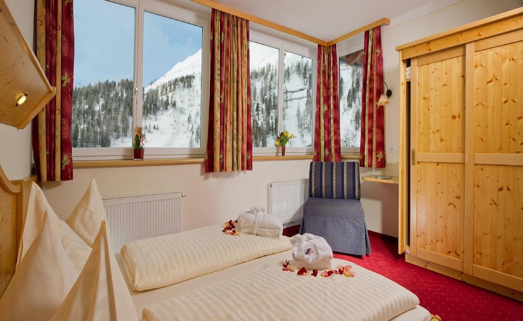 Hotel & Appartement Auerhahn Obertauern Værelse billede